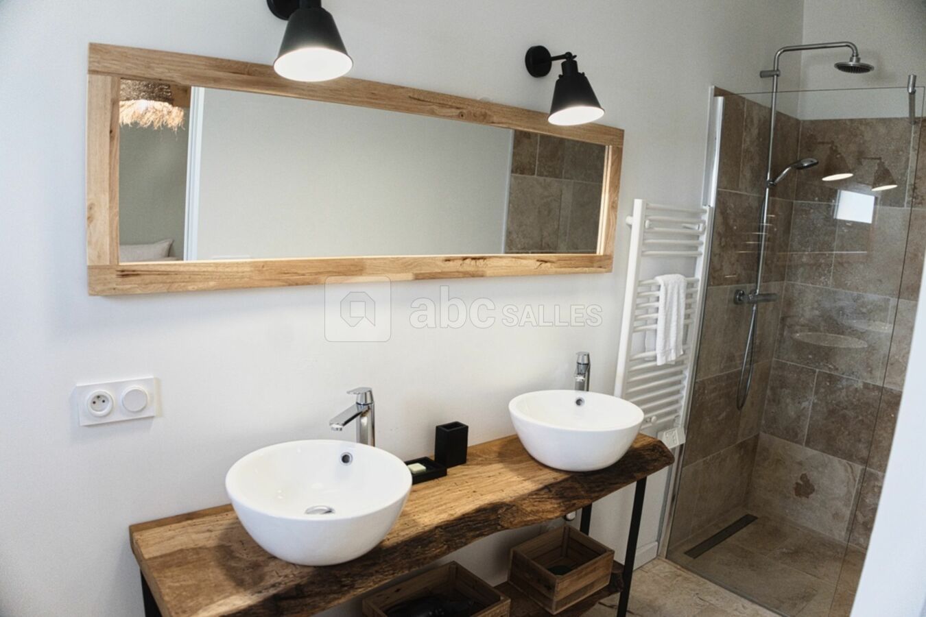 Maison d'Invites Chant d'Etoile : "Salle de bain chambre Vegetale"