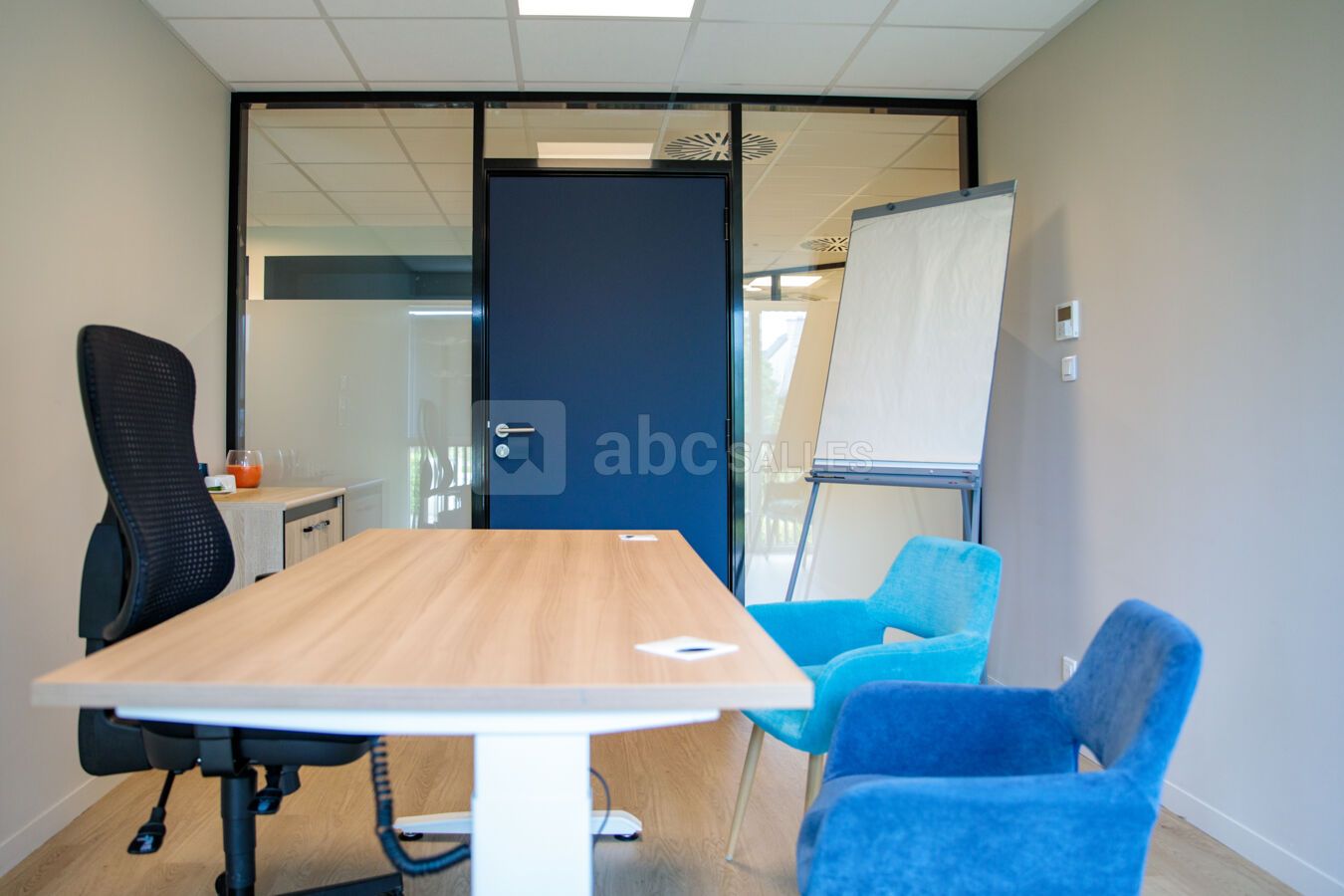 Bureau 8