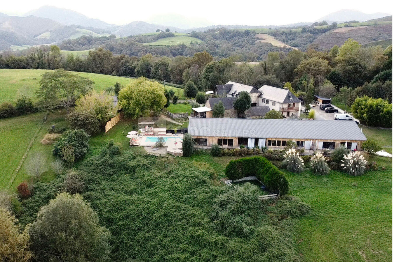 DOMAINE AARI ONA