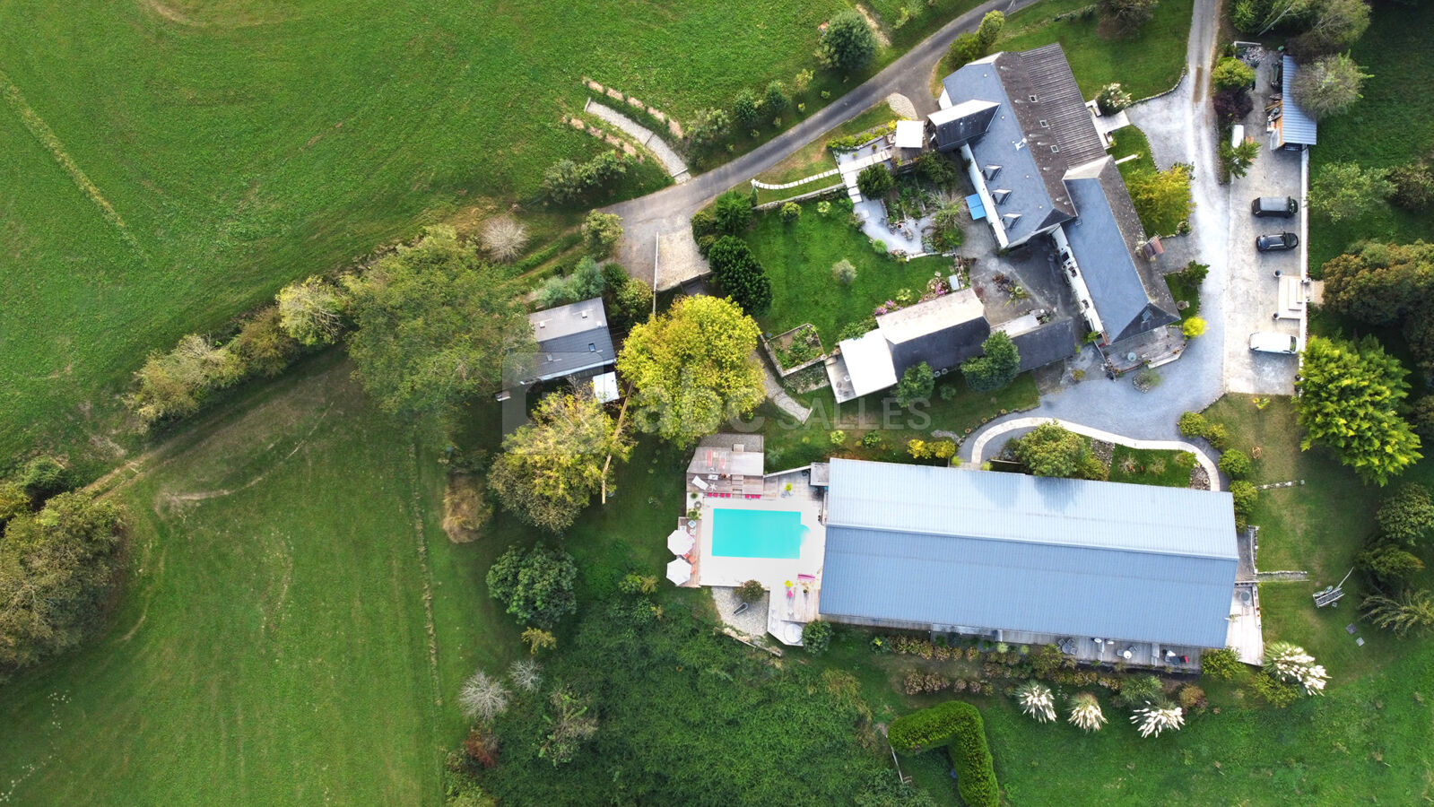 DOMAINE AARI ONA VUE PAR LE CIEL