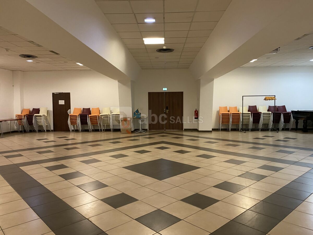 Salle vide Jonquille