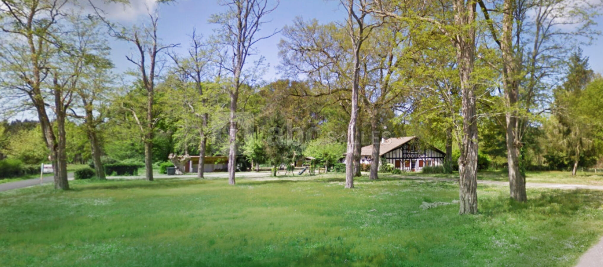 Le domaine, l'airial