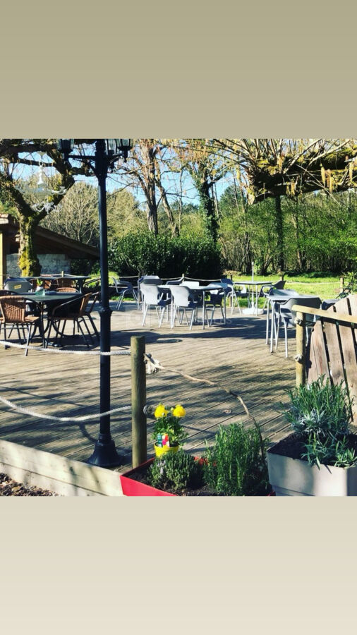La terrasse en hiver, dénuée de feuillage mais accueillante grâce au soleil !