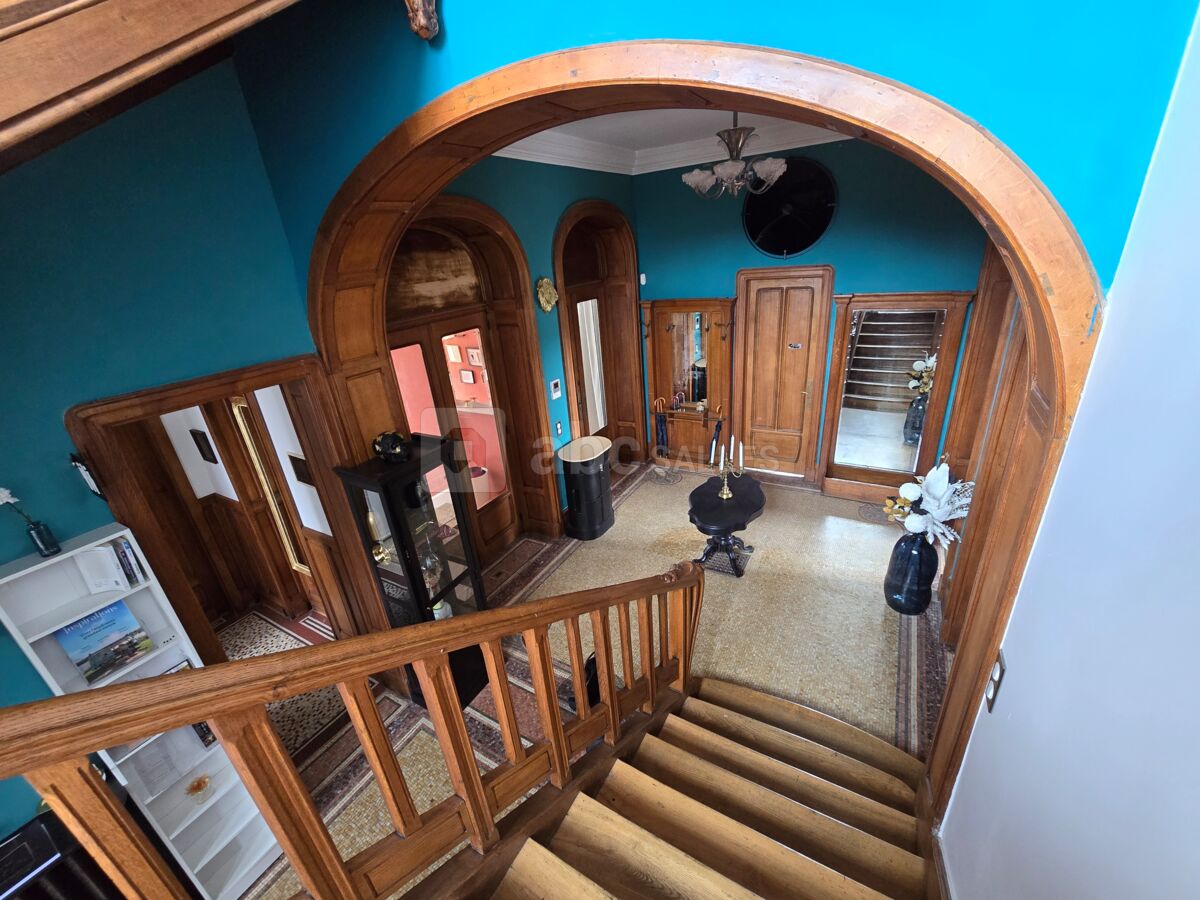 Le Hall