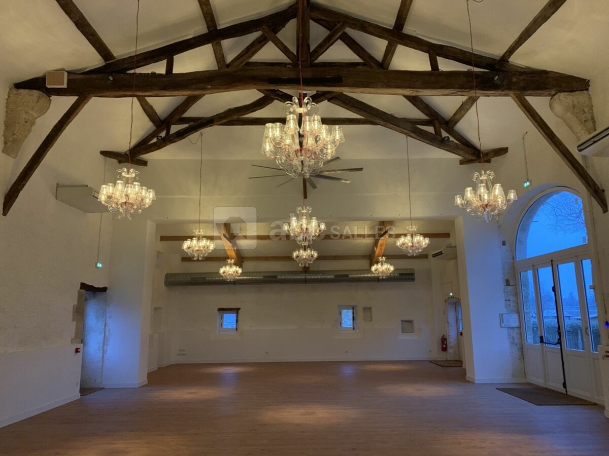 Salle de réception de 150 m2