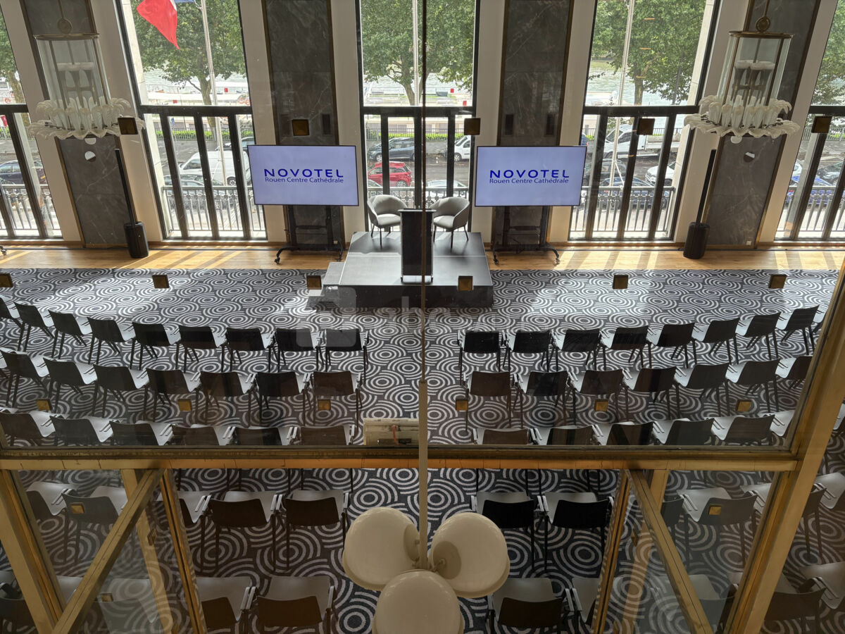 Grande salle des Consuls - Conférence vue dessus