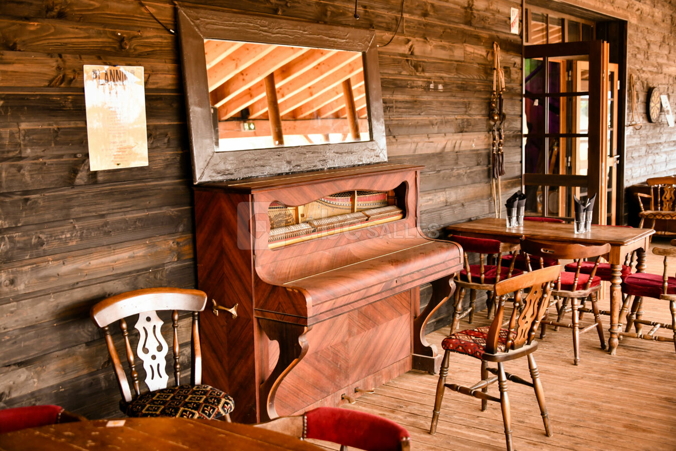 Un piano attend pianiste ?