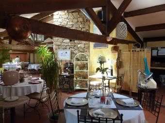 Les Écuries de l'Aube