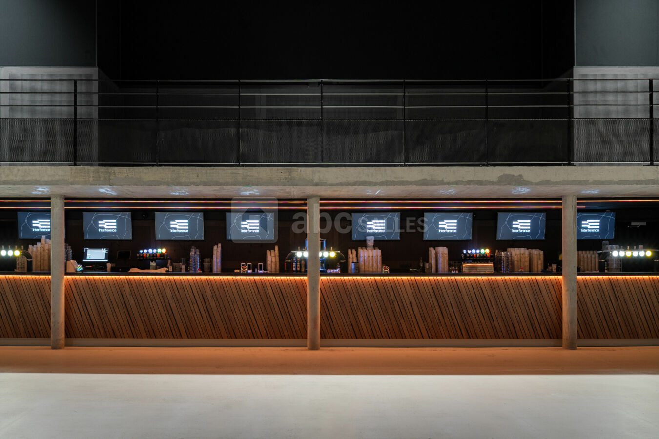 BAR AURA