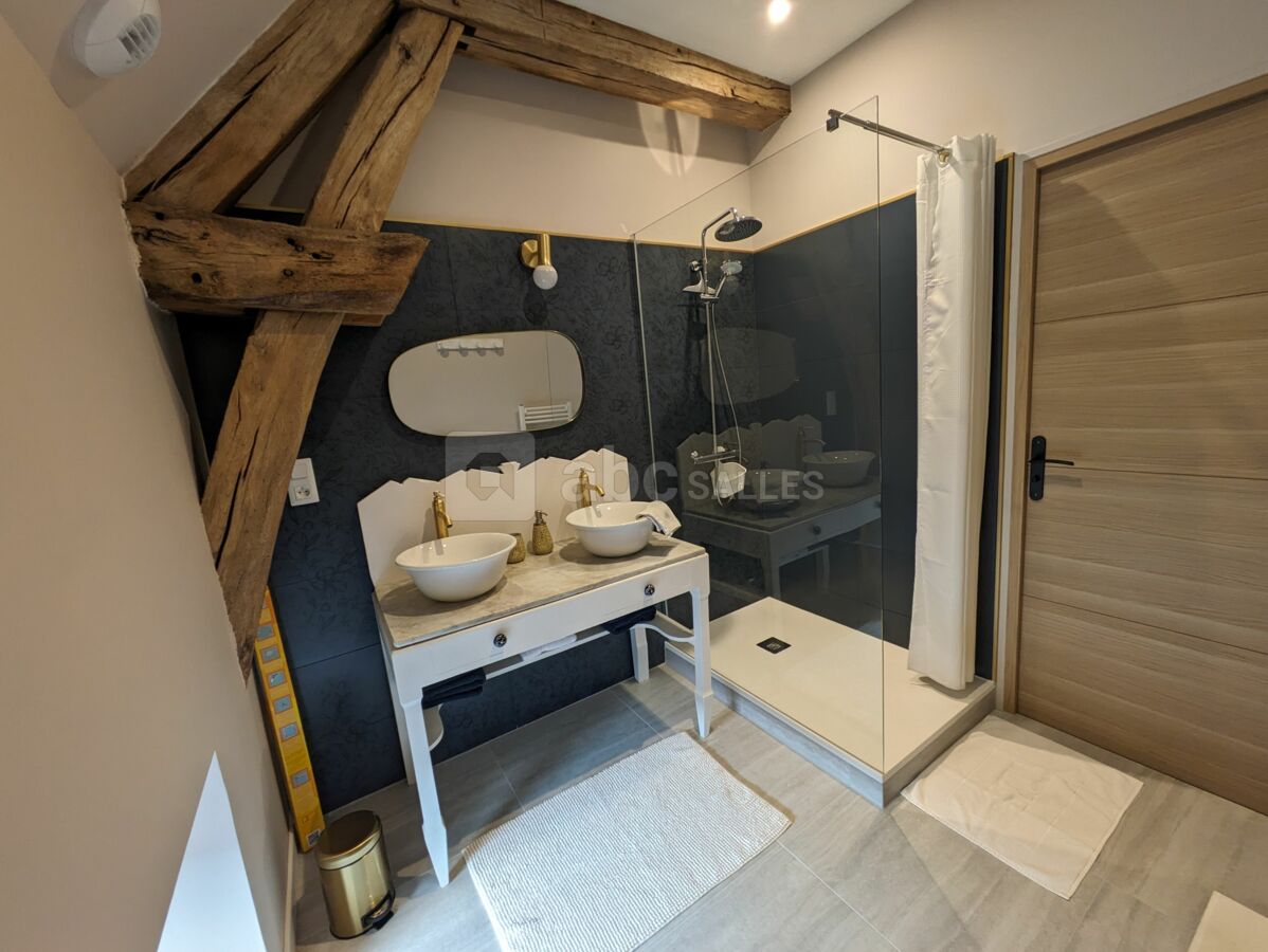 Salle de douche gite le pressoir