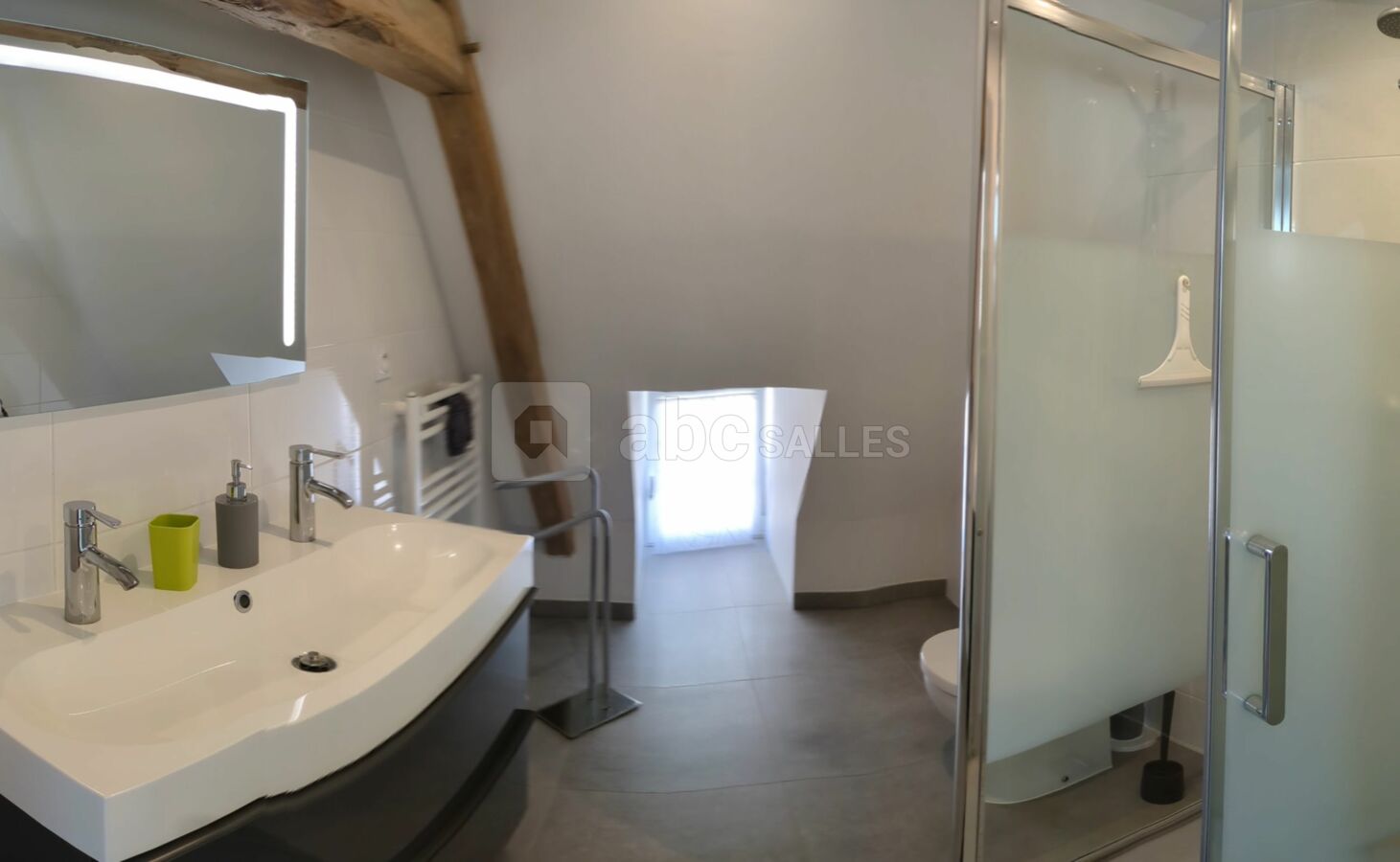 Salle de douche - gite le petit bois - 2e étage