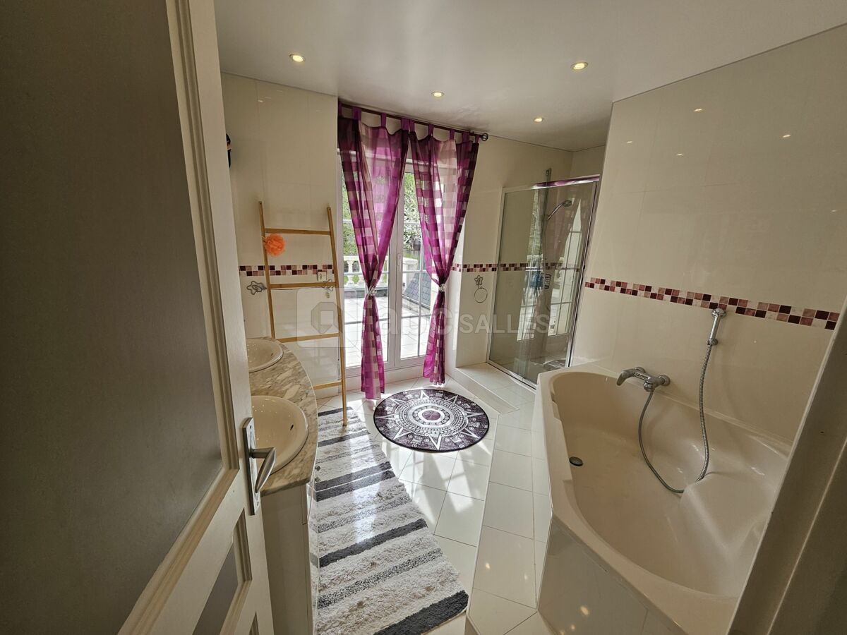 Jacuzzi et Douche