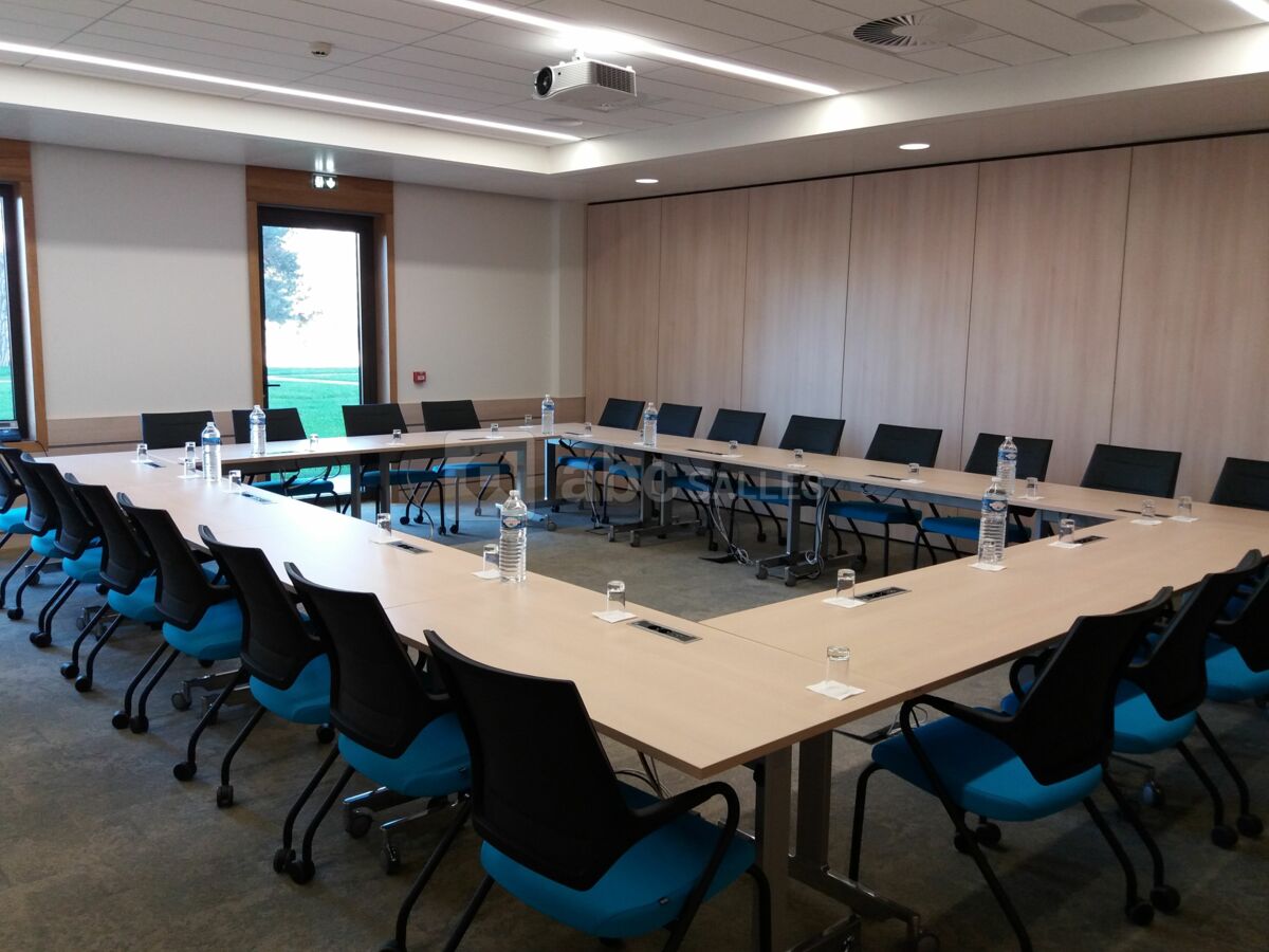 Salle de réunion M-N-O-P