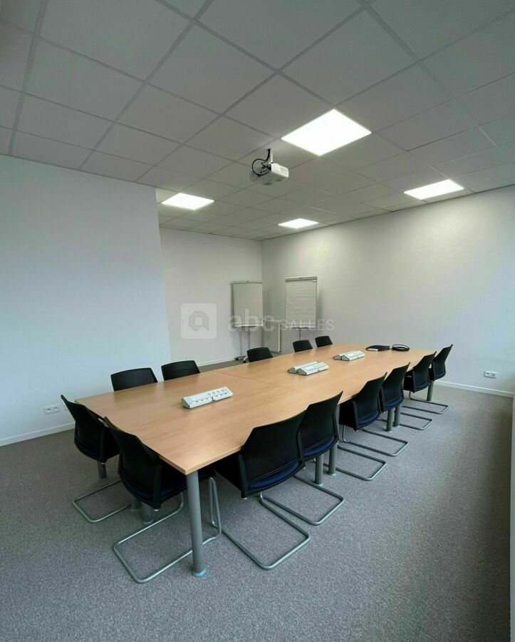 Salle 12 places