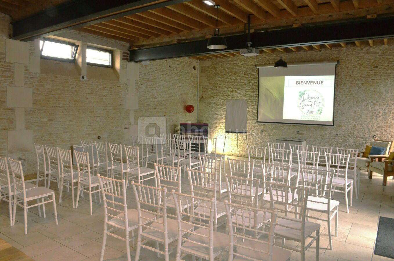 Vue ensemble salle de réception