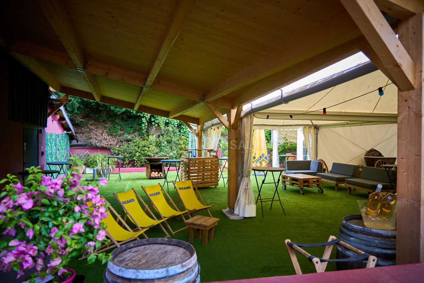 GARDEN CANAPE