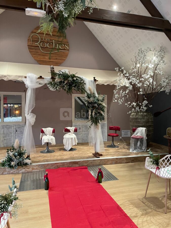 Visiter belle salle de réception avec bel espace vert à louer sur Ouistreham