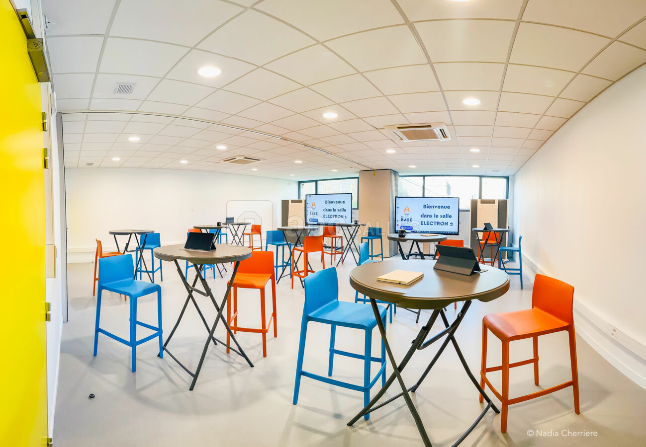 Salle Electron Libre de La Base by CCI19 en version "Cocktail" ou rencontre BtoB