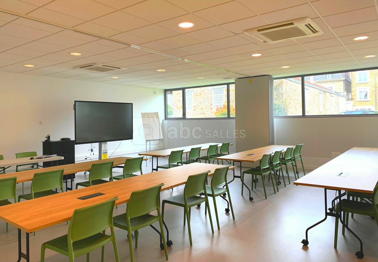 Salle Electron Libre de La Base by CCI19 en version "Classe"