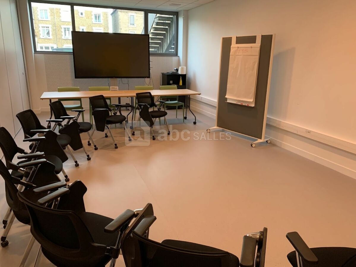 Salle Electron 2 de La Base by CCI19 en version "Groupe de travail"