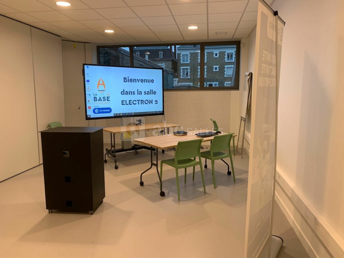 Salle Electron 2 de La Base by CCI19 en version "Webinaire"