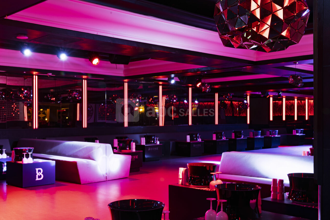 SALLE DE RECEPTION - TAMISE ROUGE