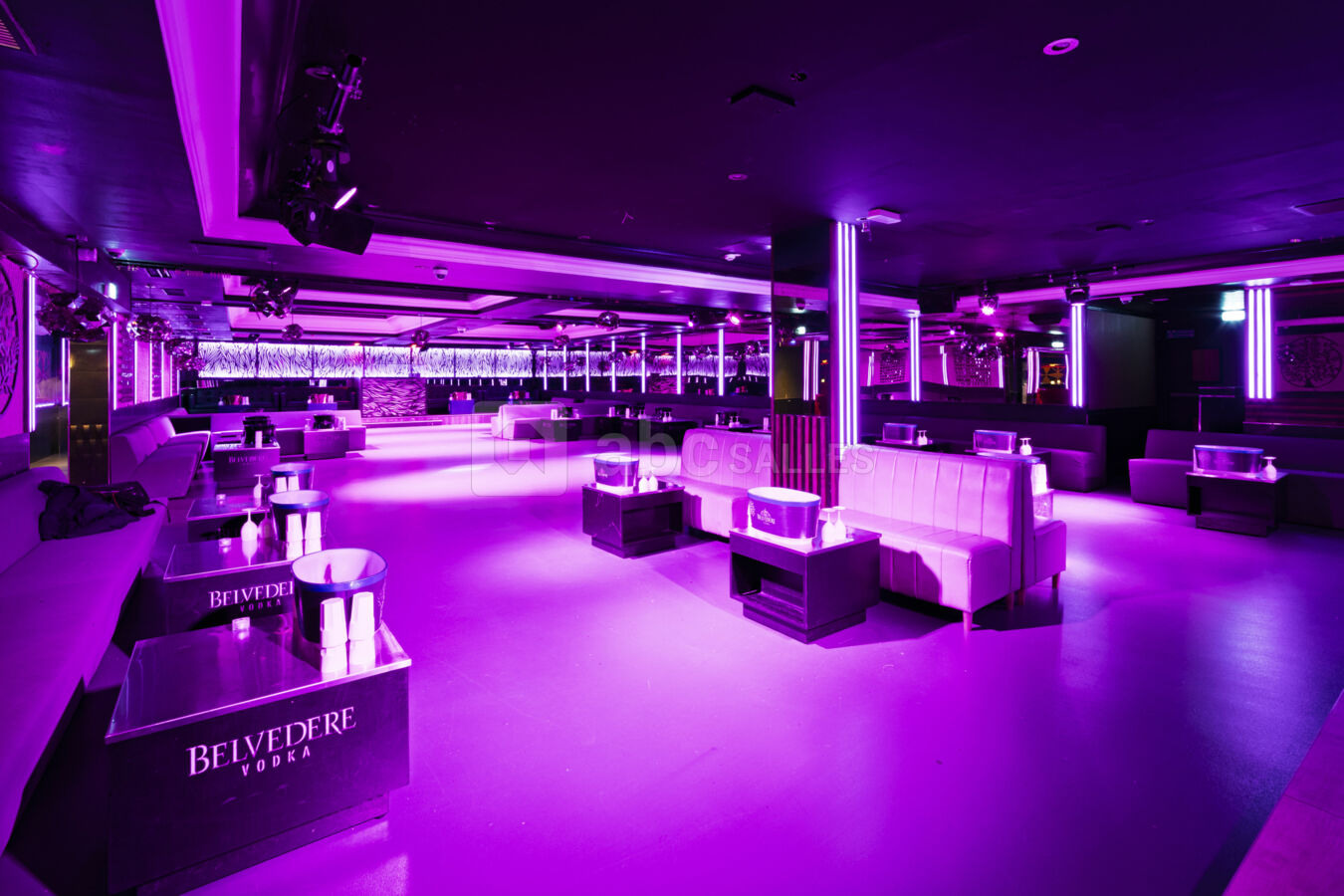 SALLE DE RECEPTION - AMBIANCE ROSE