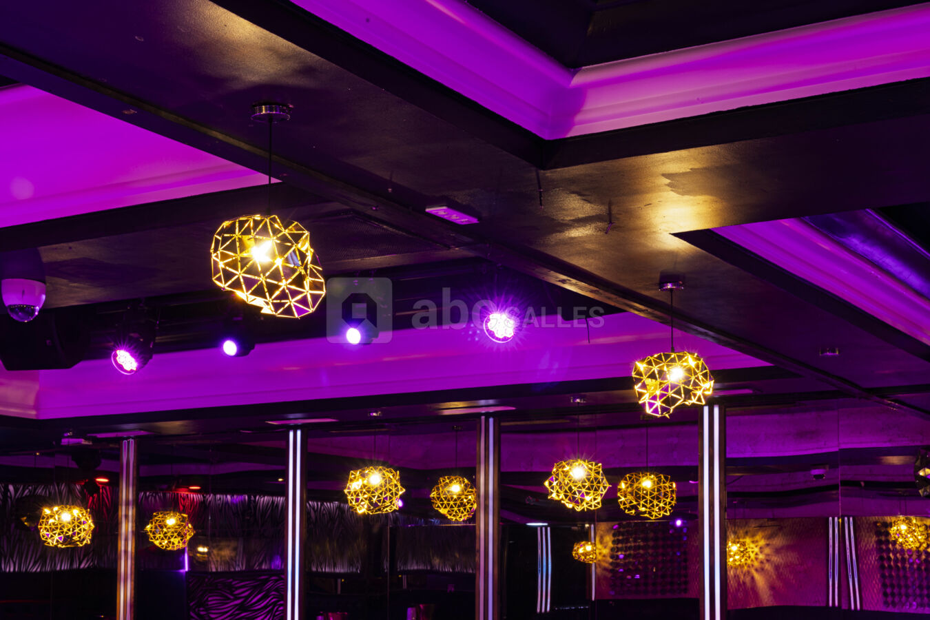 SALLE DE RECEPTION - AMBIANCE ROSE