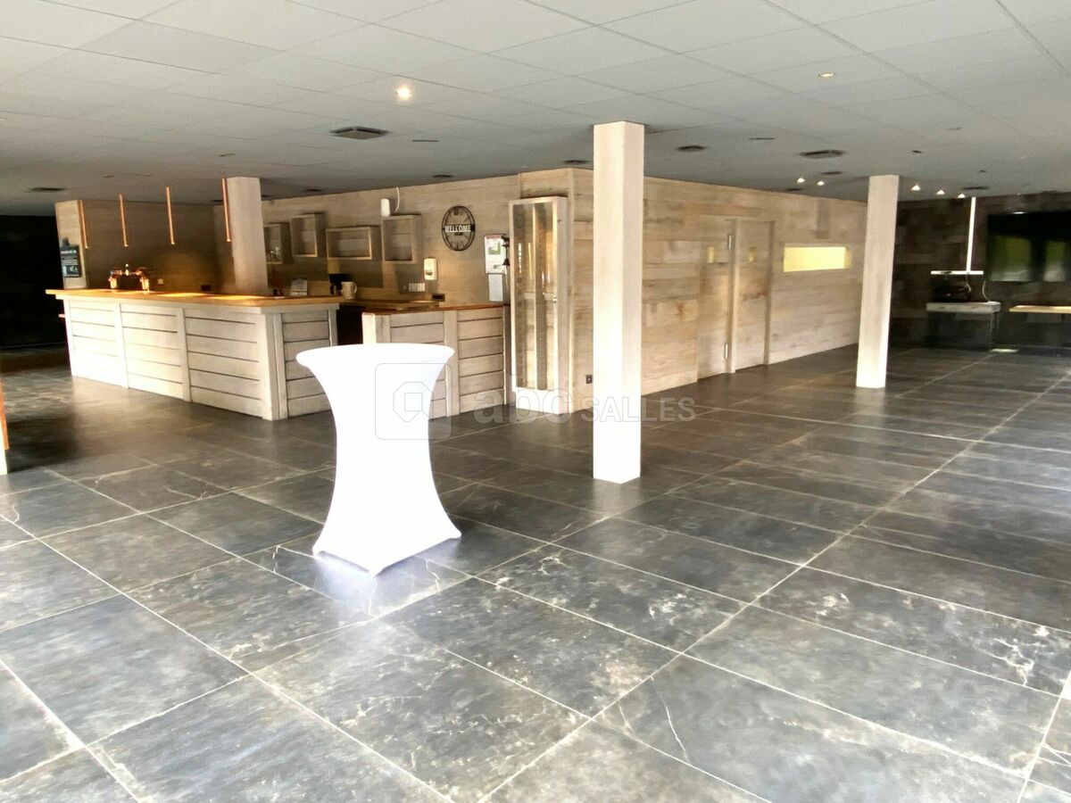 Salle + bar