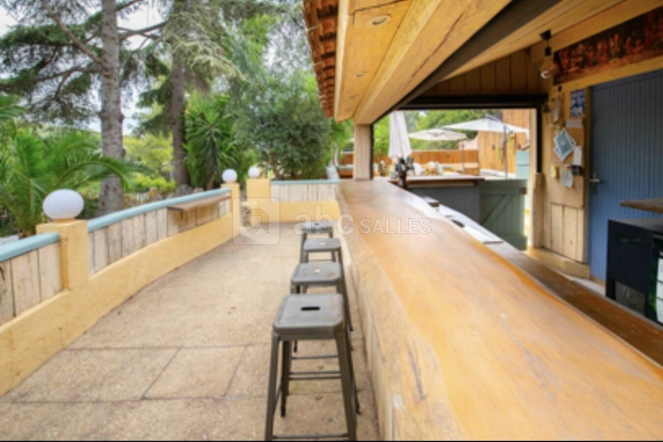 Bar extérieur