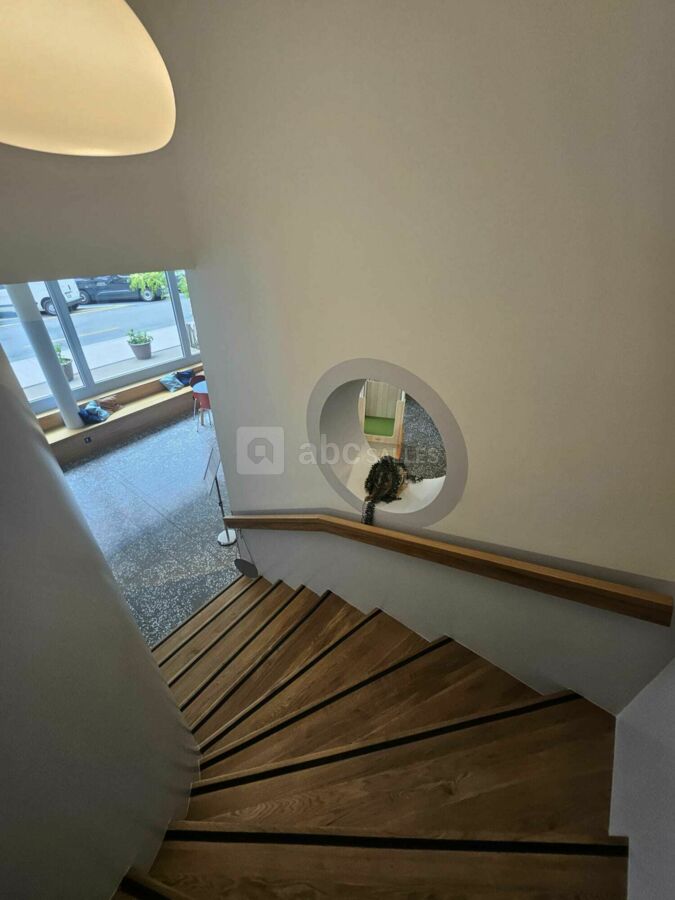 Escaliers intérieur espace lumen