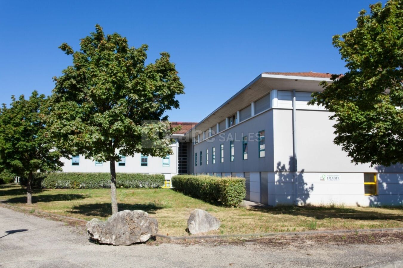 SALLE 1 EXTERIEUR