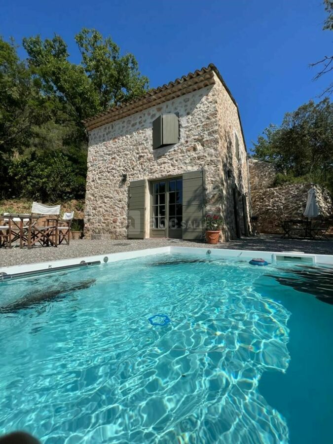 Piscine privative pour se rafraîchir