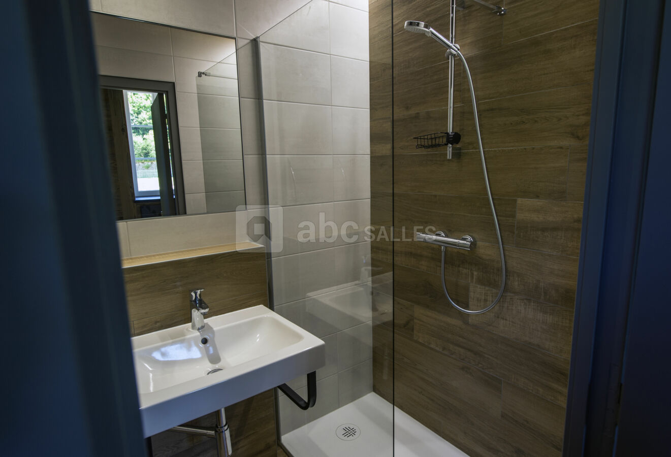 12 Salles de bain privatives