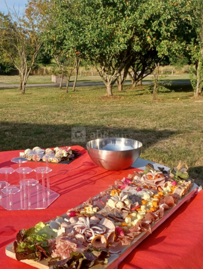 Buffet apéritif en plein air
