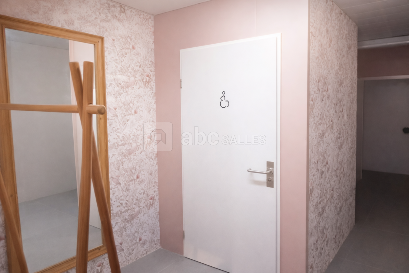 Rénovation des toilettes femmes