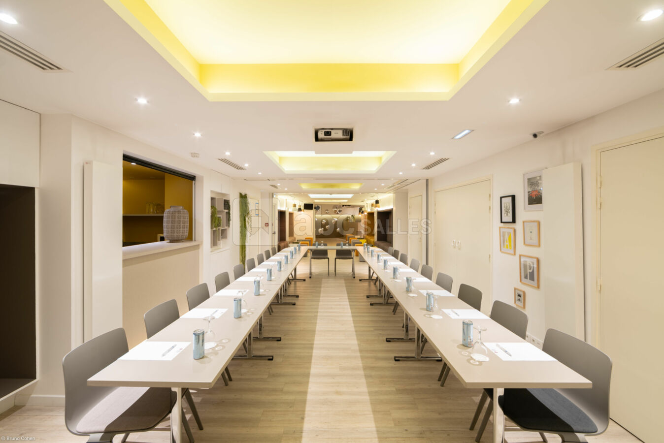 Salle Jockey Club en U