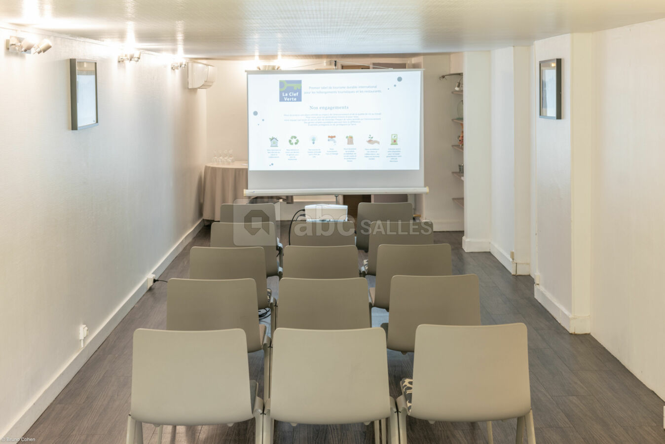Salle Henri d'Orléans en Théâtre