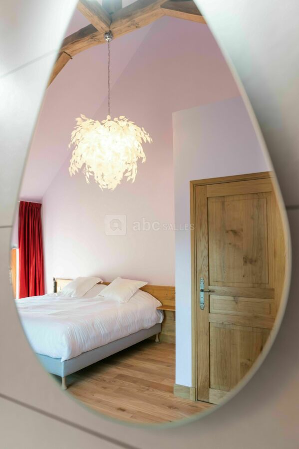 La Chasserie - Chambre lit King size et baignoire balnéo