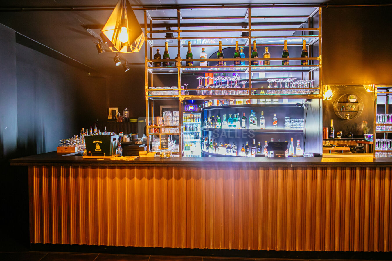 Le Fridge Comedy Club