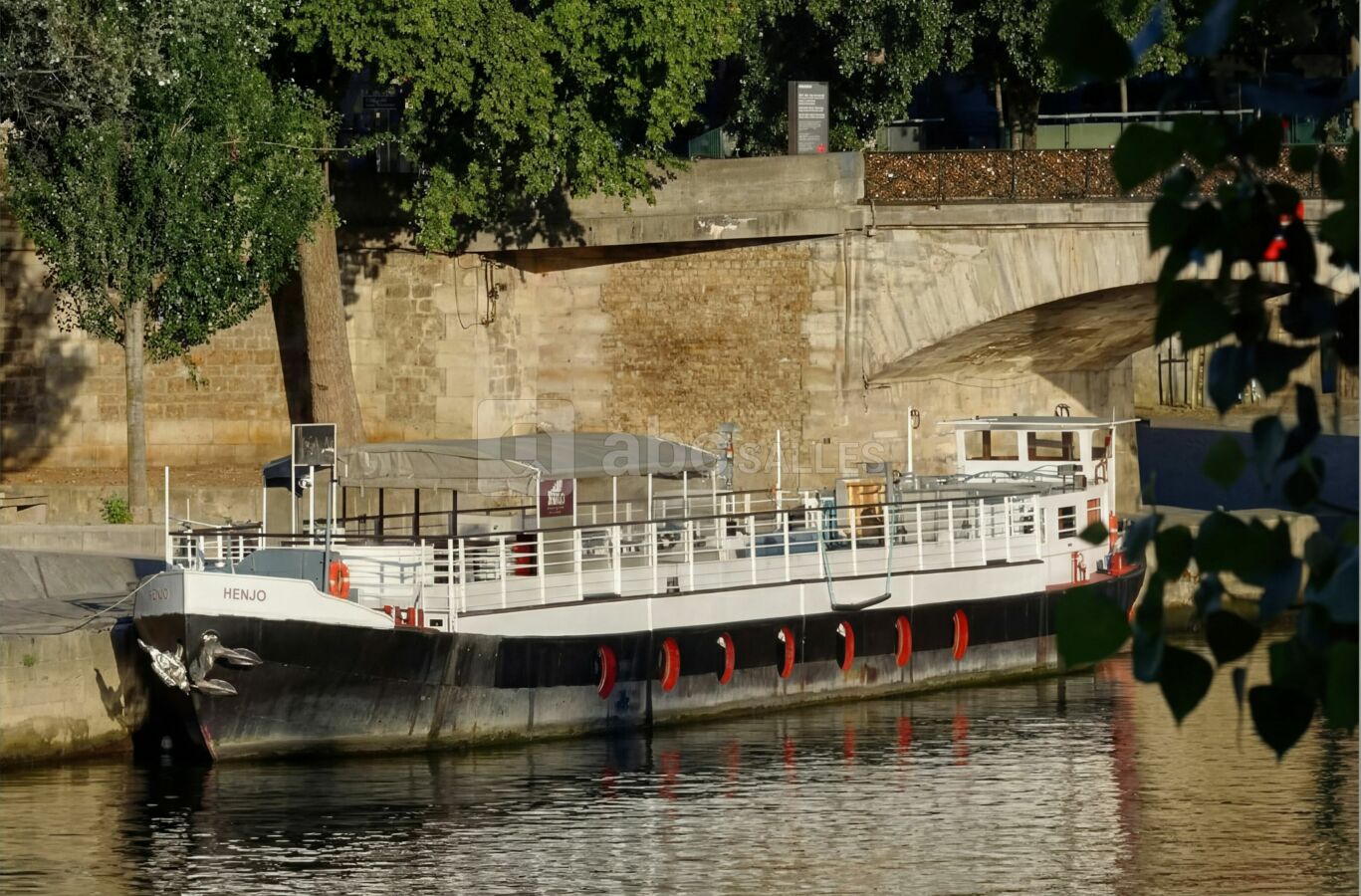 Péniche HENJO