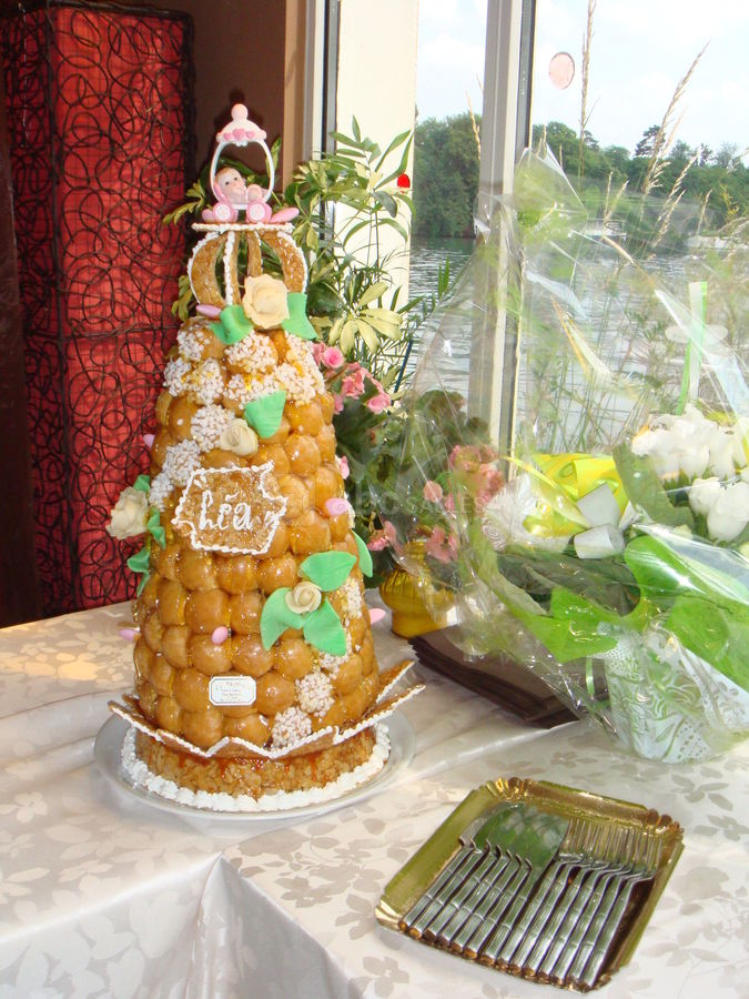 Pièce montée pour mariage, baptême, ...