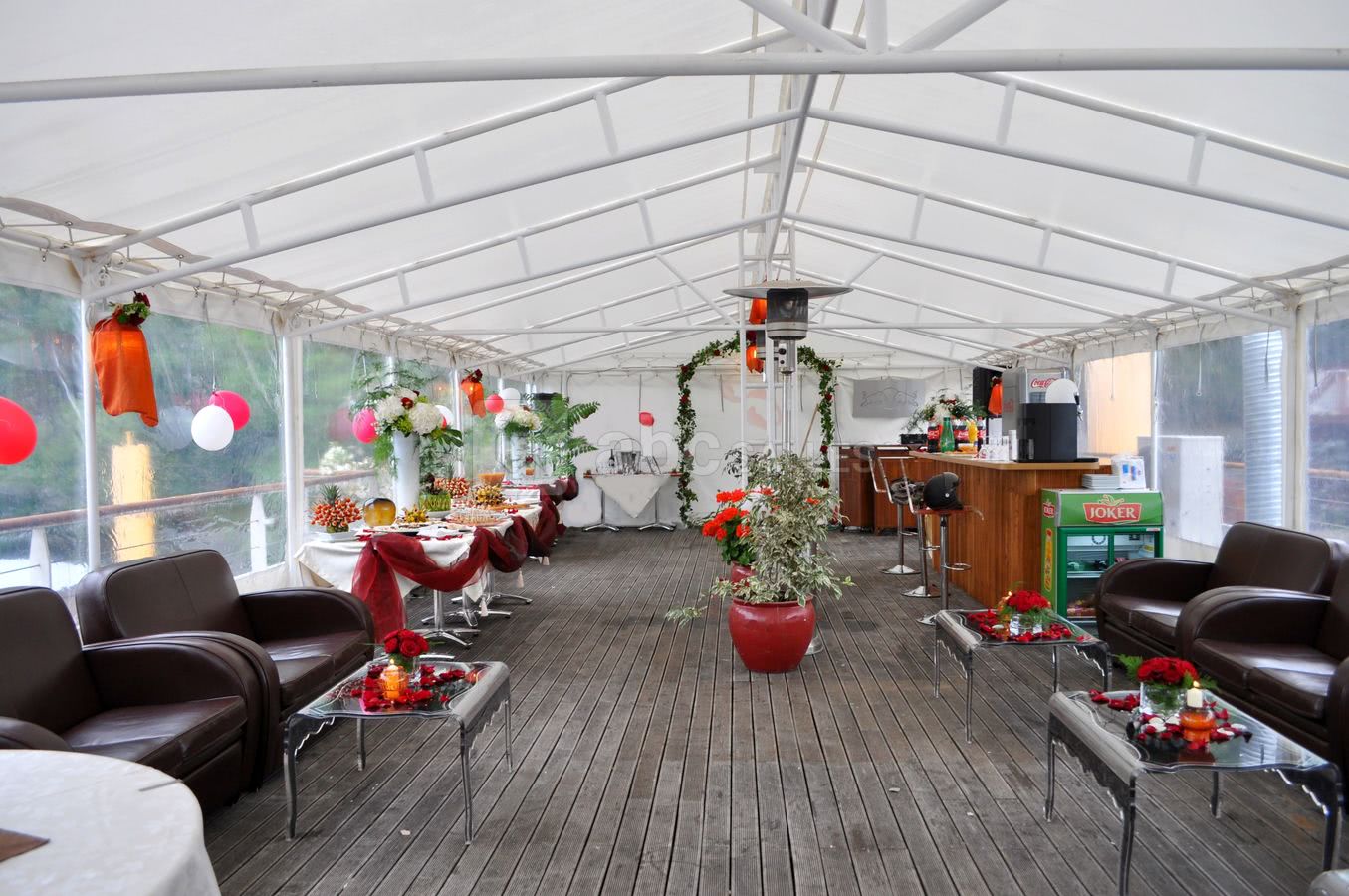 Terrasse panoramique couverte et chauffée aux beaux jours...