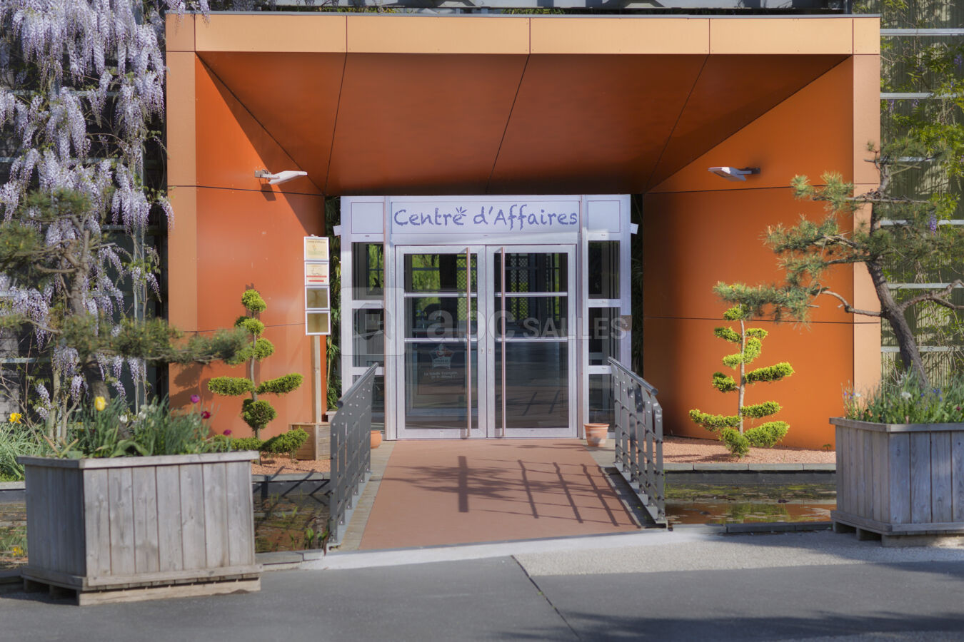 Parvis du Centre d'Affaires