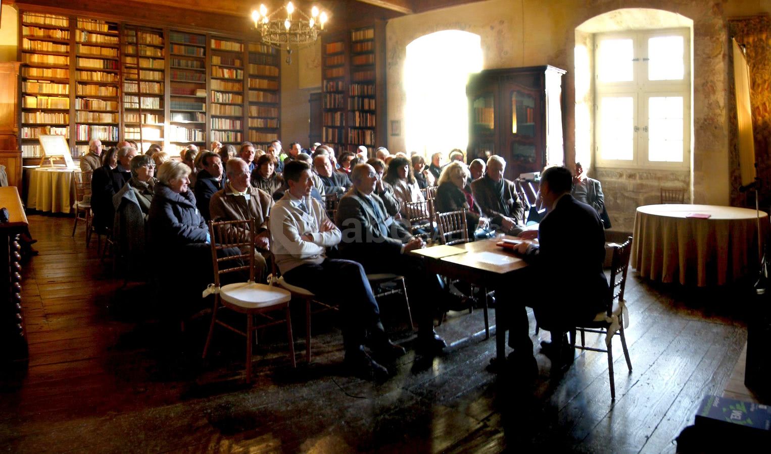Conférence dans la Salle des Chevaliers
