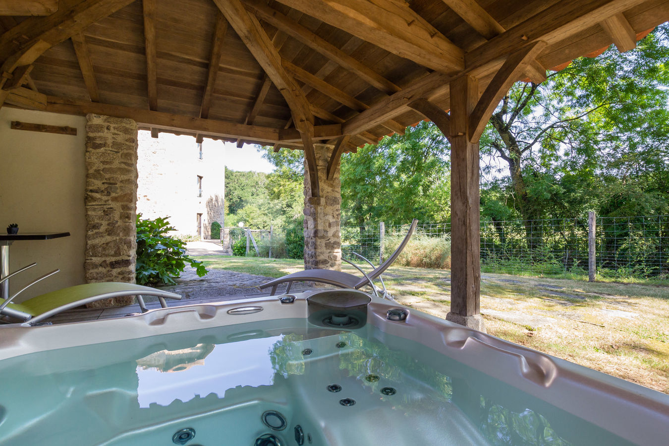 Terrasse et jacuzzi