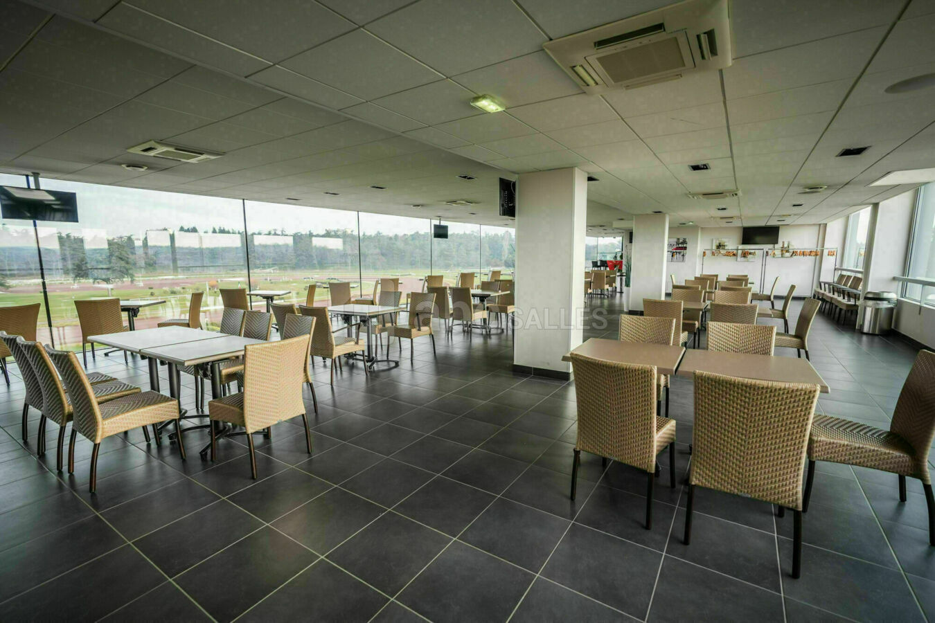 RESTAURANT PANORAMIQUE HIPPODROME PARILLY