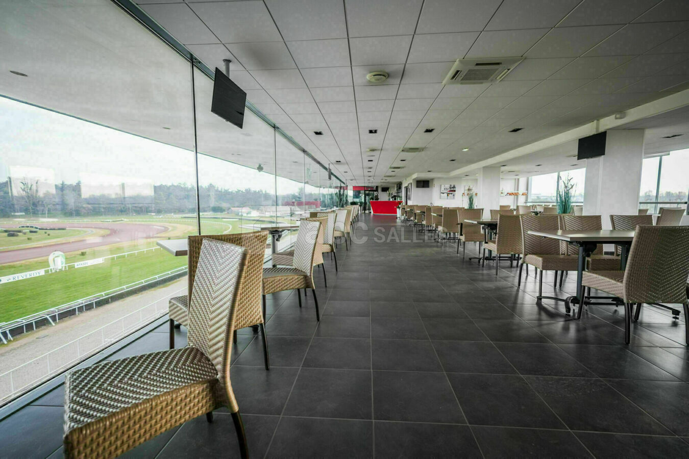 RESTAURANT PANORAMIQUE HIPPODROME PARILLY