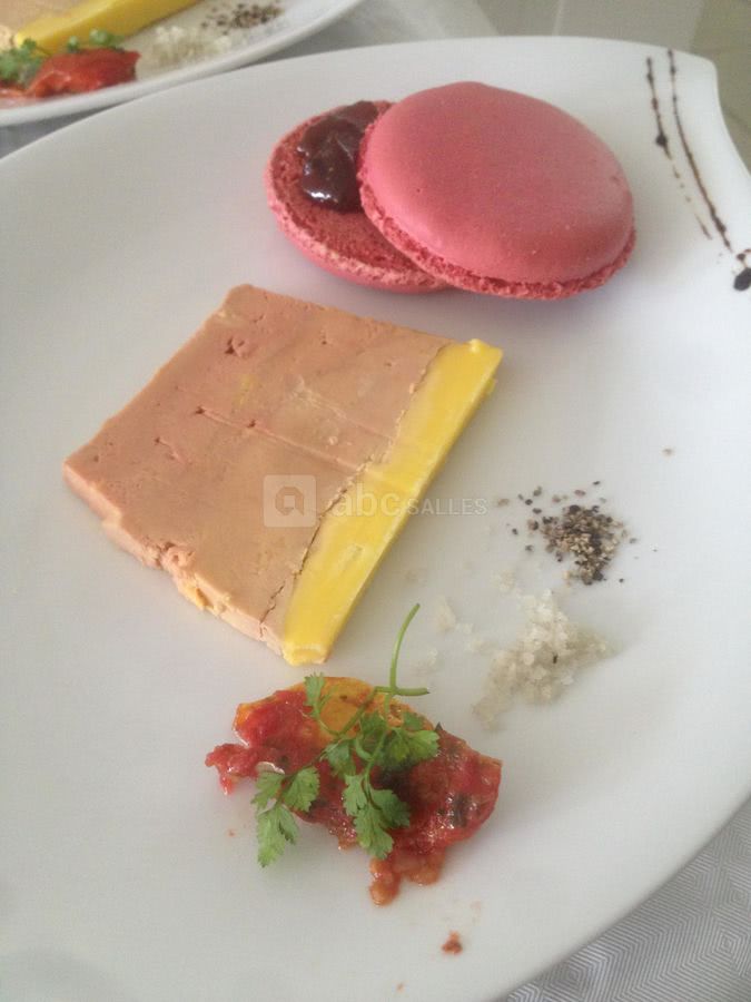 Foie gras maison et son macaron