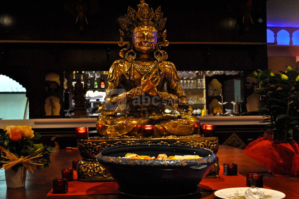 Vedas satue